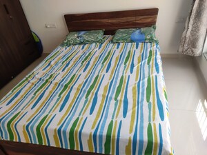 Bedroom in 2 BHK Apartment at Amanora Gold Towers, Hadapsar – for Rent