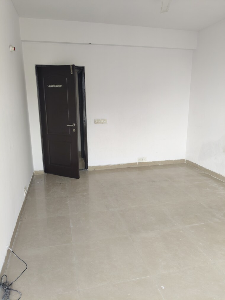 Room, unitech-uniworld-gardens-2 3 Bedroom 1288 Sq.Ft. Apartment In Sector 47 Gurgaon 9705339