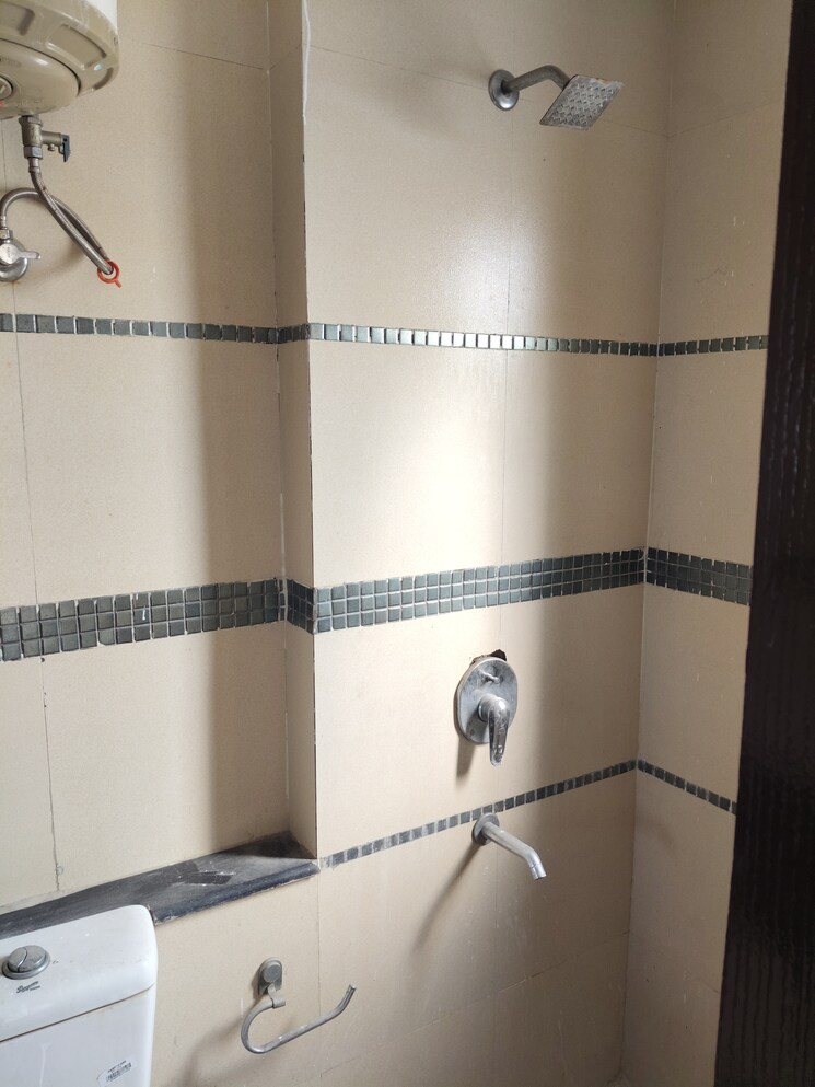 undefined, unitech-uniworld-gardens-2 3 Bedroom 1288 Sq.Ft. Apartment In Sector 47 Gurgaon 9705339