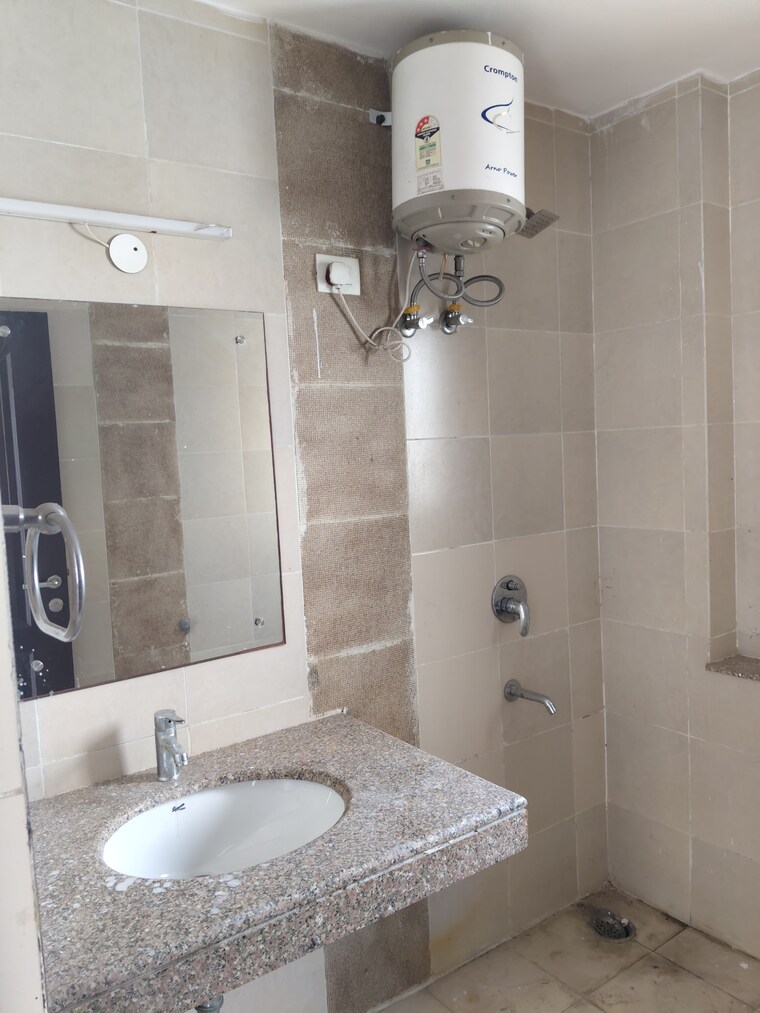 Bathroom, unitech-uniworld-gardens-2 3 Bedroom 1288 Sq.Ft. Apartment In Sector 47 Gurgaon 9705339