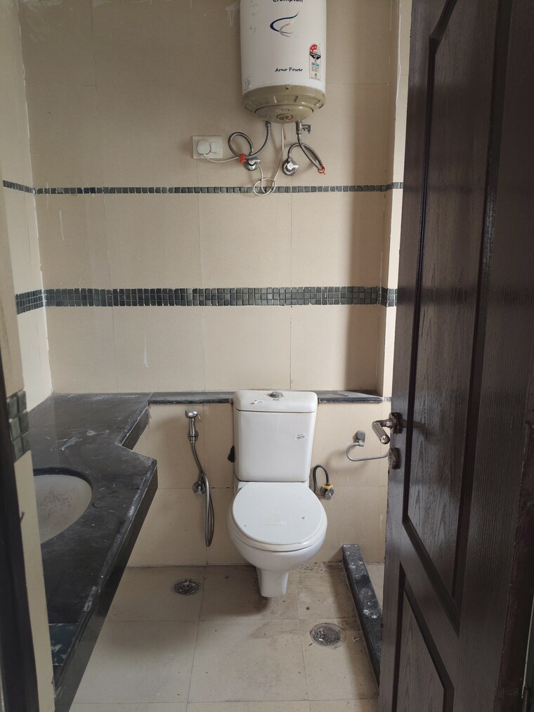 Bathroom, unitech-uniworld-gardens-2 3 Bedroom 1288 Sq.Ft. Apartment In Sector 47 Gurgaon 9705339