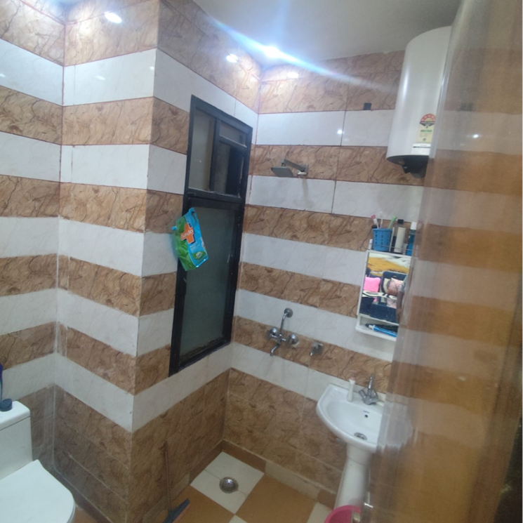 undefined, uttam nagar west 2 Bedroom 60 Sq.Yd. Builder Floor In Uttam Nagar West Delhi 9705355