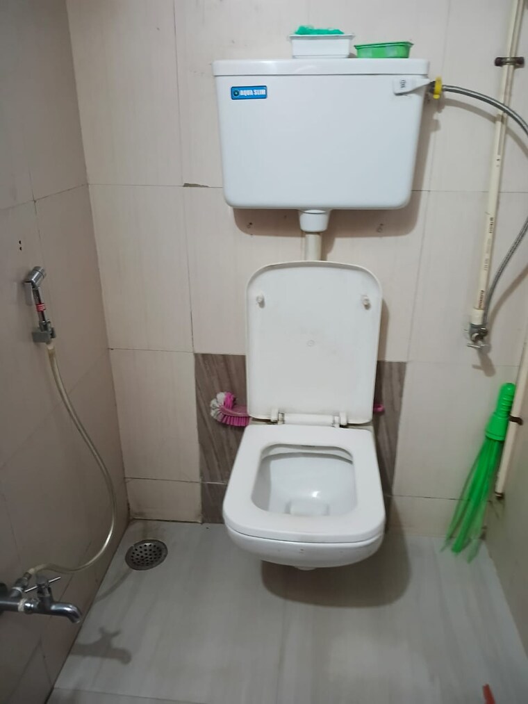 Bathroom, sai-shrushti-apartment 2 Bedroom 1000 Sq.Ft. Apartment In Kharghar Navi Mumbai 9705346