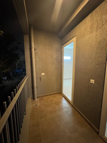 Building Lobby in 3 BHK Apartment at Smart World Orchard, Sector 61 – for Rent