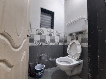 Bathroom in 1 BHK Apartment at Goregaon West – for Rent