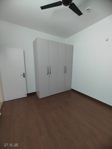 Room in 3 BHK Apartment at Mapsko Mount Ville, Sector 79 – for Rent