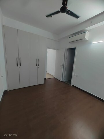 Room in 3 BHK Apartment at Mapsko Mount Ville, Sector 79 – for Rent