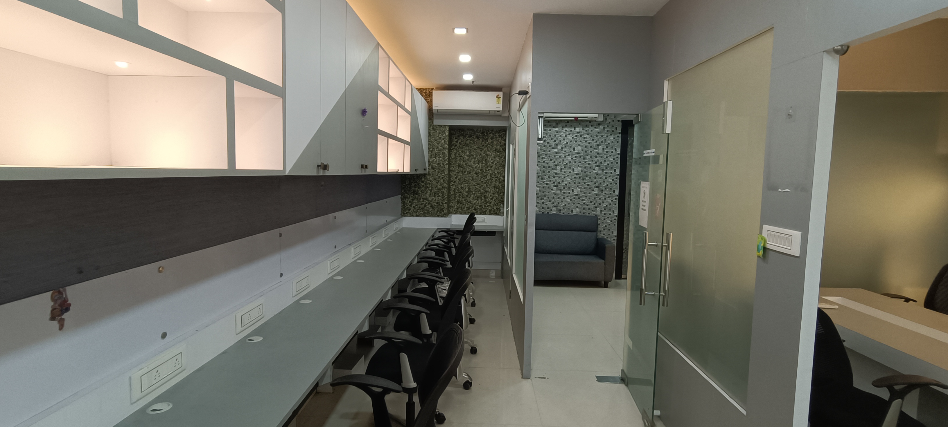 Office Space For Rent in Ps Qube