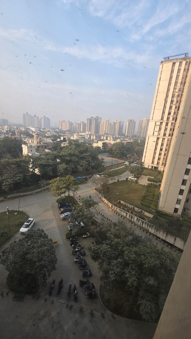 Swimming Pool, unitech-horizon 3 Bedroom 1768 Sq.Ft. Apartment In Pi Greater Noida Greater Noida 9705429