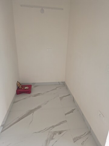 Furnished Amenities in 3 BHK Apartment at M3M Soulitude, Sector 89 – for Rent