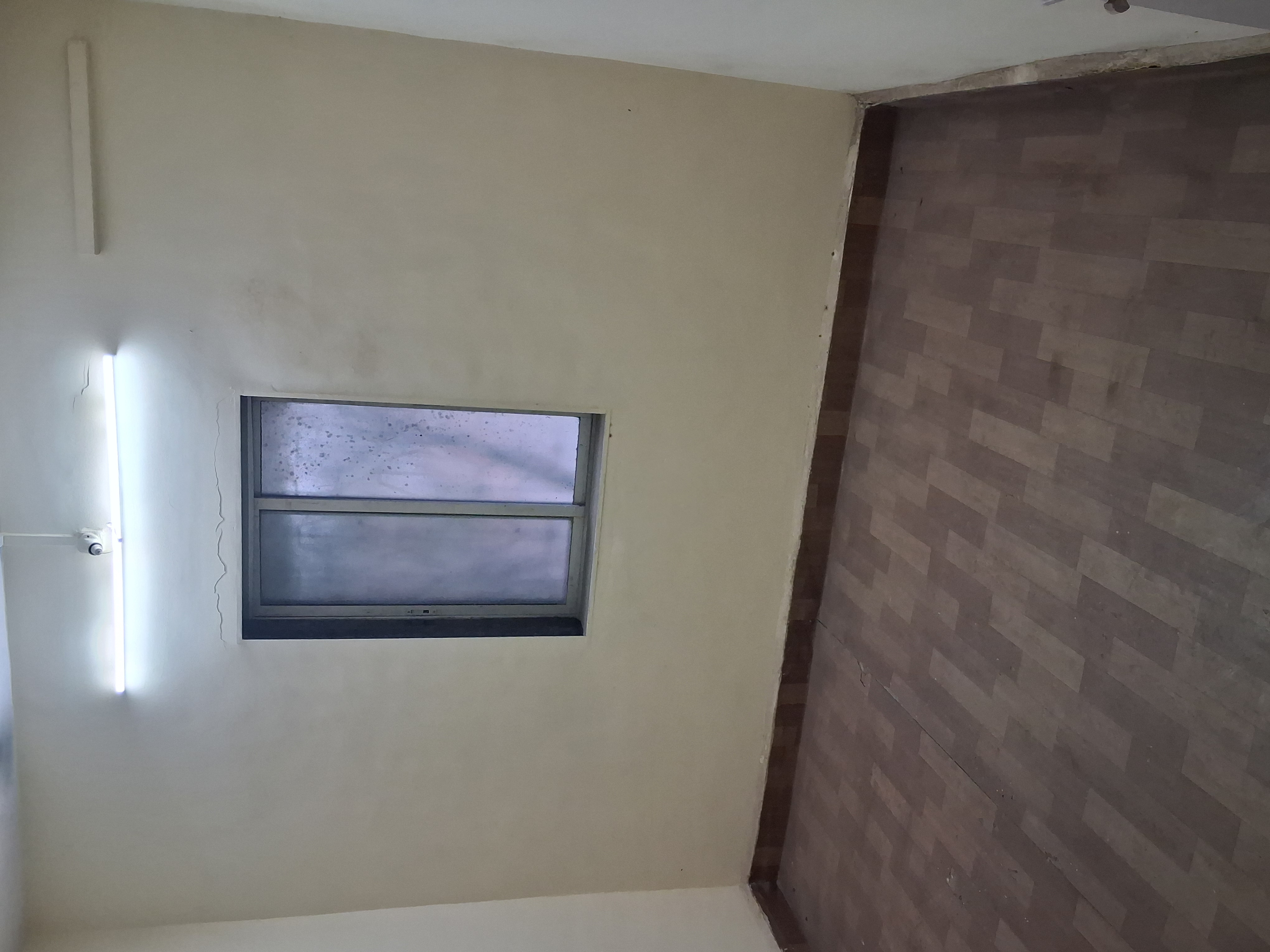 2 BHK 600 Sq.Ft. Apartment in Andheri CHS