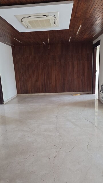 Room in 3 BHK Independent House at Sector 11 – for Rent