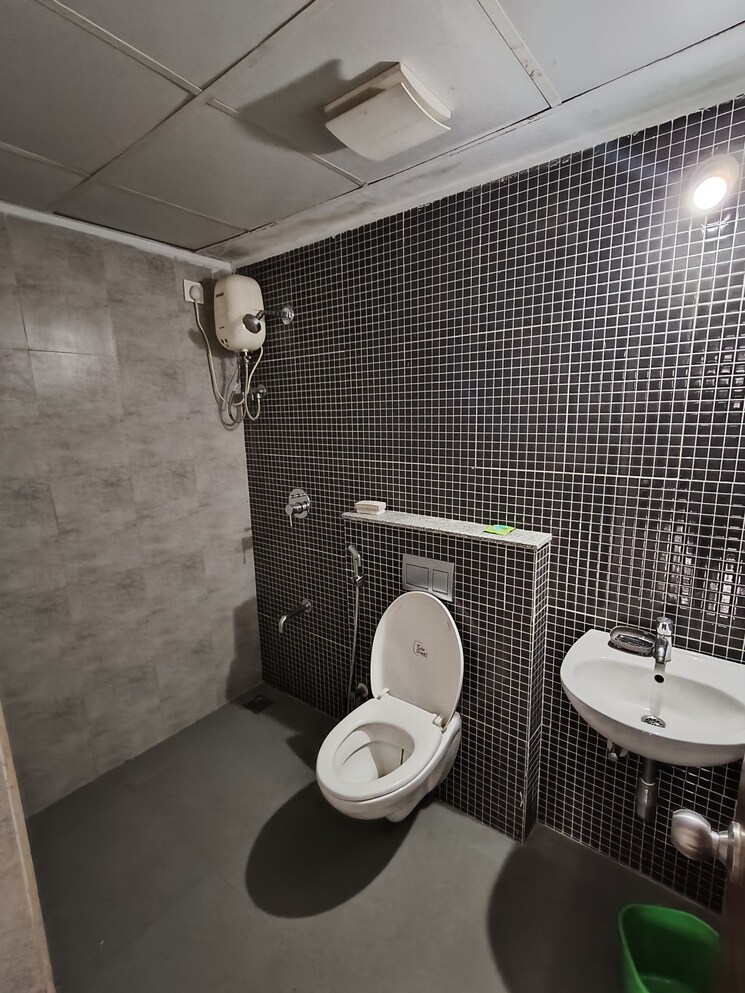 Bathroom, lodha-palava-downtown 1 Bedroom 450 Sq.Ft. Apartment In Dombivli East Thane 9705442