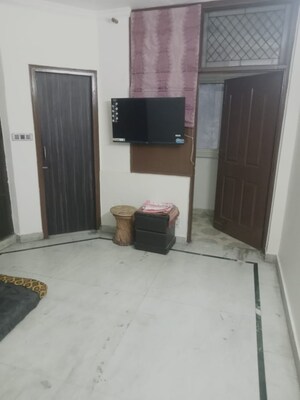 Bathroom in 1 BHK Builder Floor at Patel Nagar – for Rent