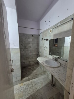 Kitchen in 1.5 BHK Apartment at Mayur Vihar – for Rent