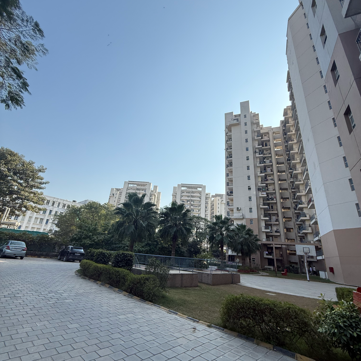 3.5 BHK + Servant Room Apartment For Rent in Bestech Park View Residency