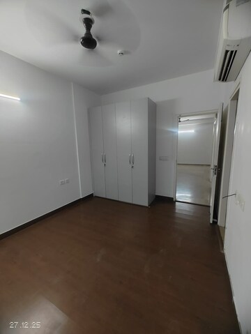 Room in 3 BHK Apartment at Mapsko Mount Ville, Sector 79 – for Rent