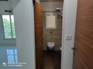 Furnished Amenities in 2 BHK Apartment at Tilak Nagar – for Rent