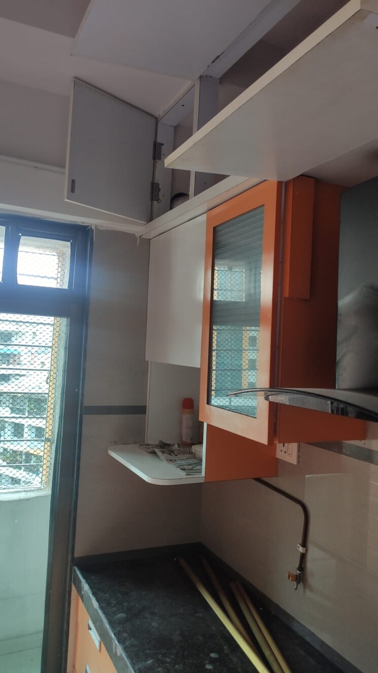 Kitchen, concret-sai-saakshaat 3 Bedroom 1500 Sq.Ft. Apartment In Kharghar Navi Mumbai 9705462