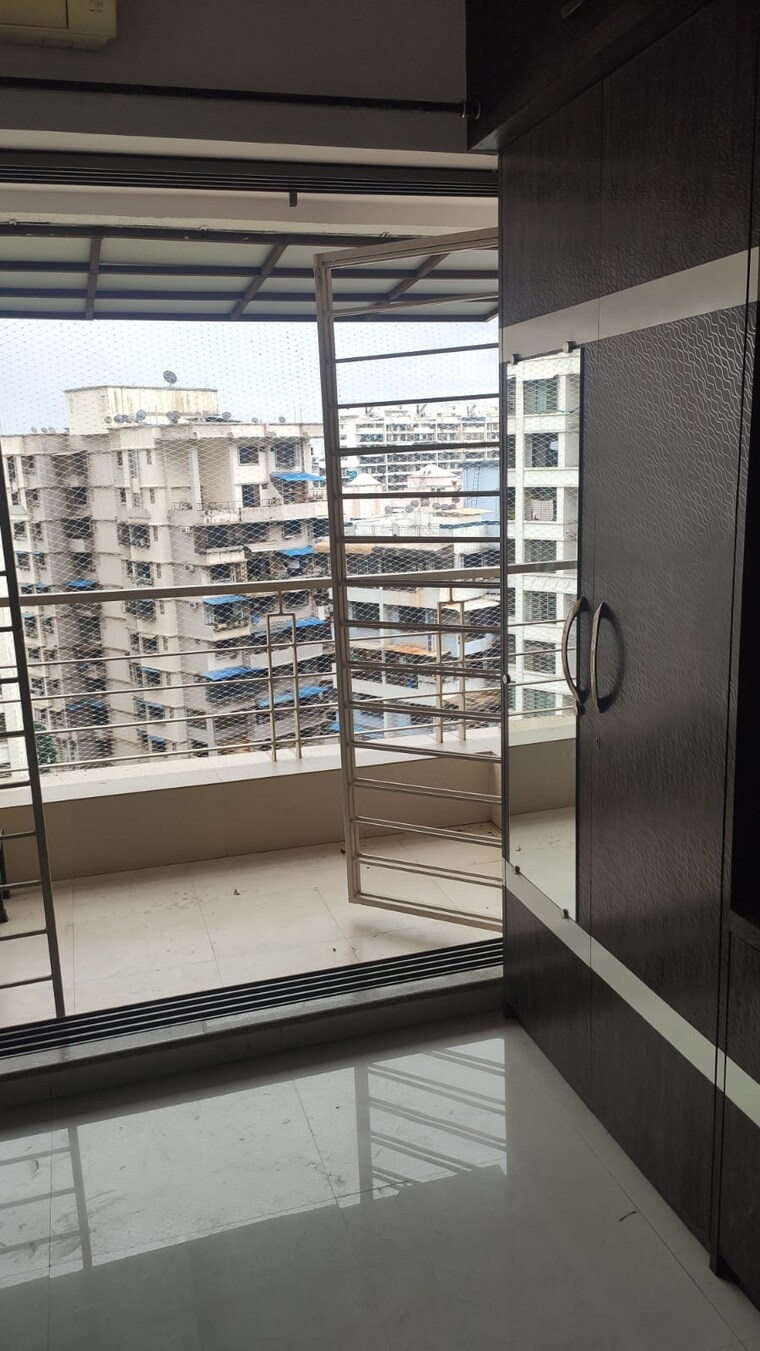 Balcony, concret-sai-saakshaat 3 Bedroom 1500 Sq.Ft. Apartment In Kharghar Navi Mumbai 9705462