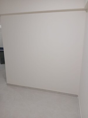 Room in 2 BHK Apartment at Westin Ratnadeep, Tilak Nagar – for Rent