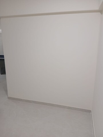 Room in 2 BHK Apartment at Westin Ratnadeep, Tilak Nagar – for Rent