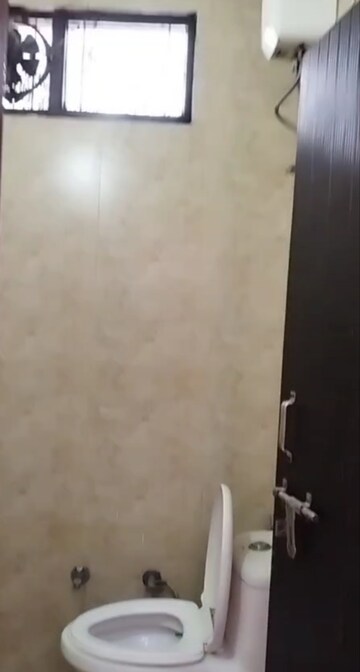 Furnished Amenities in 1 RK Builder Floor at Patel Nagar – for Rent