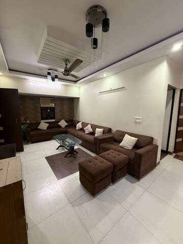 Living Room in 3 BHK Apartment at Paschim Vihar – for Rent