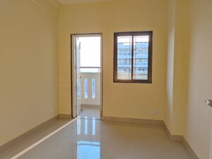Room in 1 BHK Apartment at Sector 14 Dwarka – for Rent