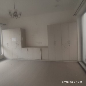 Room in 4 BHK Villa at Tata Primanti Villas, Sector 72 – for Rent