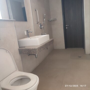 Bathroom in 4 BHK Villa at Tata Primanti Villas, Sector 72 – for Rent