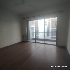 Room in 4 BHK Villa at Tata Primanti Villas, Sector 72 – for Rent