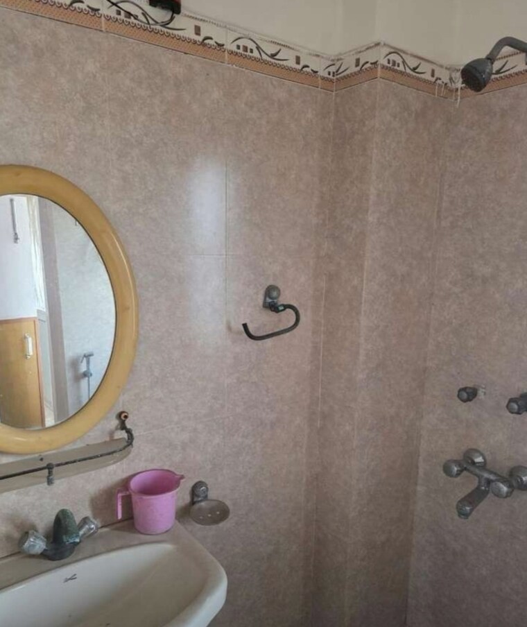 Bathroom, hazratganj 2 Bedroom 1200 Sq.Ft. Apartment In Hazratganj Lucknow 9705560