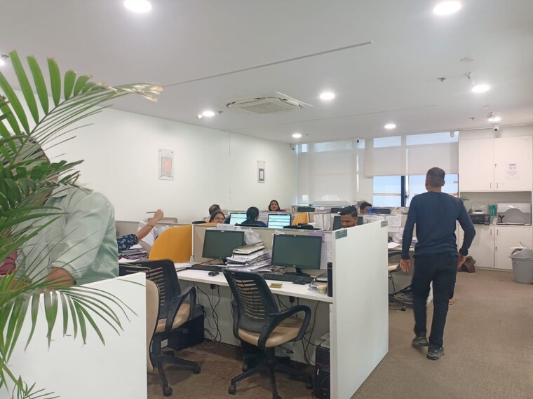 Team Area, kurla Commercial Office Space 2800 Sq.Ft. In Kurla Mumbai 9705562