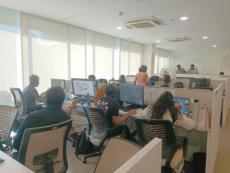 Team Area, kurla Commercial Office Space 2800 Sq.Ft. In Kurla Mumbai 9705562