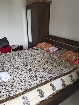 Bedroom in 2 BHK Apartment at Ashar Metro Towers, Vartak Nagar – for Rent