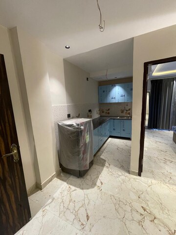 Bathroom in 1 BHK Builder Floor at Empire Floors, Sector 57 – for Rent