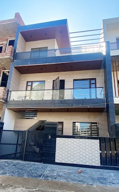 5 BHK + Pooja Room Villa For Sale in Aura Homes
