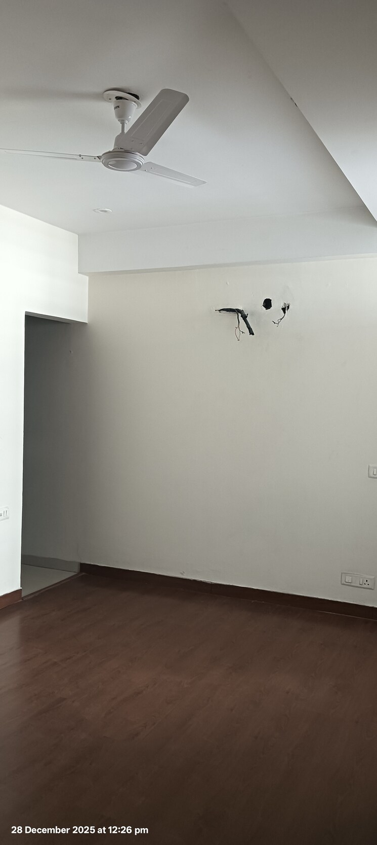 Room, old ambala road 3 Bedroom 1890 Sq.Ft. Apartment In Old Ambala Road Panchkula 9705580