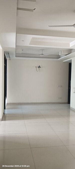 Room in 3 BHK Apartment at Old Ambala Road – for Rent