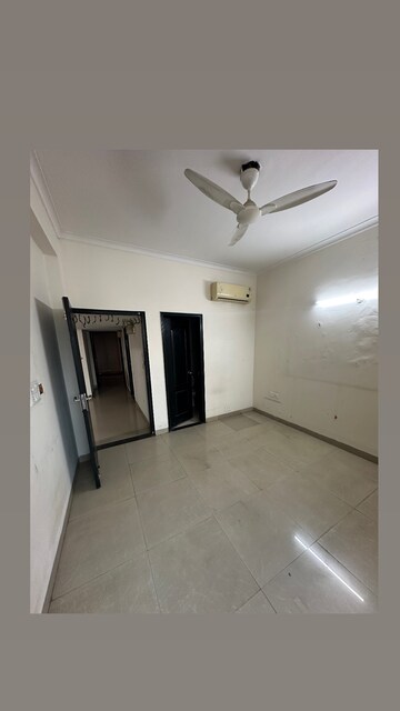 Room in 3 BHK Apartment at Ansal API Esencia, Sector 67 – for Rent