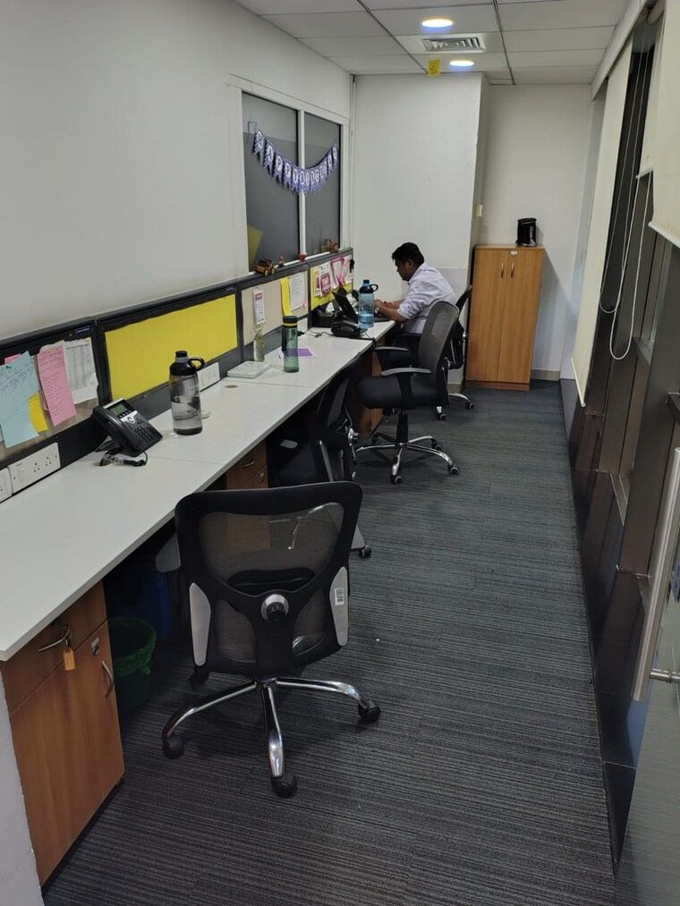 Team Area, kurla Commercial Office Space 2500 Sq.Ft. In Kurla Mumbai 9705589