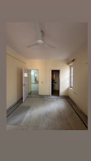 Room in 3 BHK Apartment at SS Mayfield Gardens, Sector 51 – for Rent