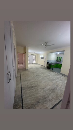 Room in 3 BHK Apartment at SS Mayfield Gardens, Sector 51 – for Rent