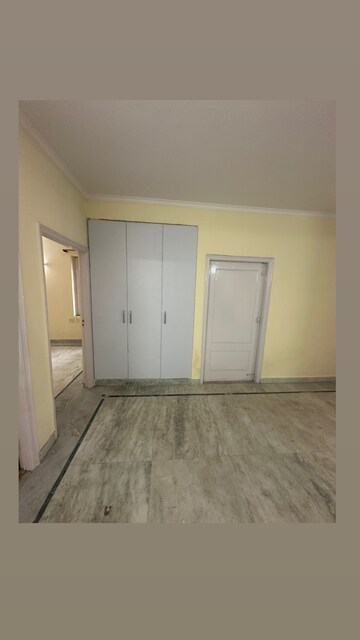 Room in 3 BHK Apartment at SS Mayfield Gardens, Sector 51 – for Rent