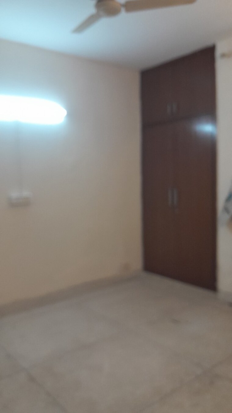 Room, ss-mayfield-gardens 3 Bedroom 1500 Sq.Ft. Builder Floor In Sector 51 Gurgaon 9705597