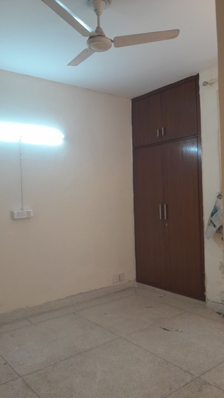 Room, ss-mayfield-gardens 3 Bedroom 1500 Sq.Ft. Builder Floor In Sector 51 Gurgaon 9705597