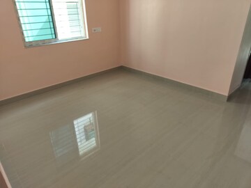 Room in 1 BHK Apartment at Natural Awas, Chinar Park – for Sale