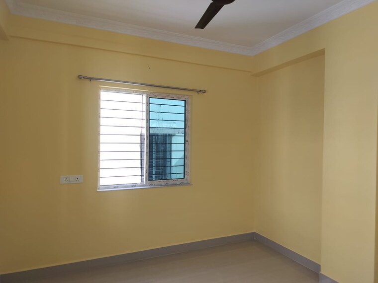 Room, natural-awas 1 Bedroom 560 Sq.Ft. Apartment In Chinar Park Kolkata 9705611