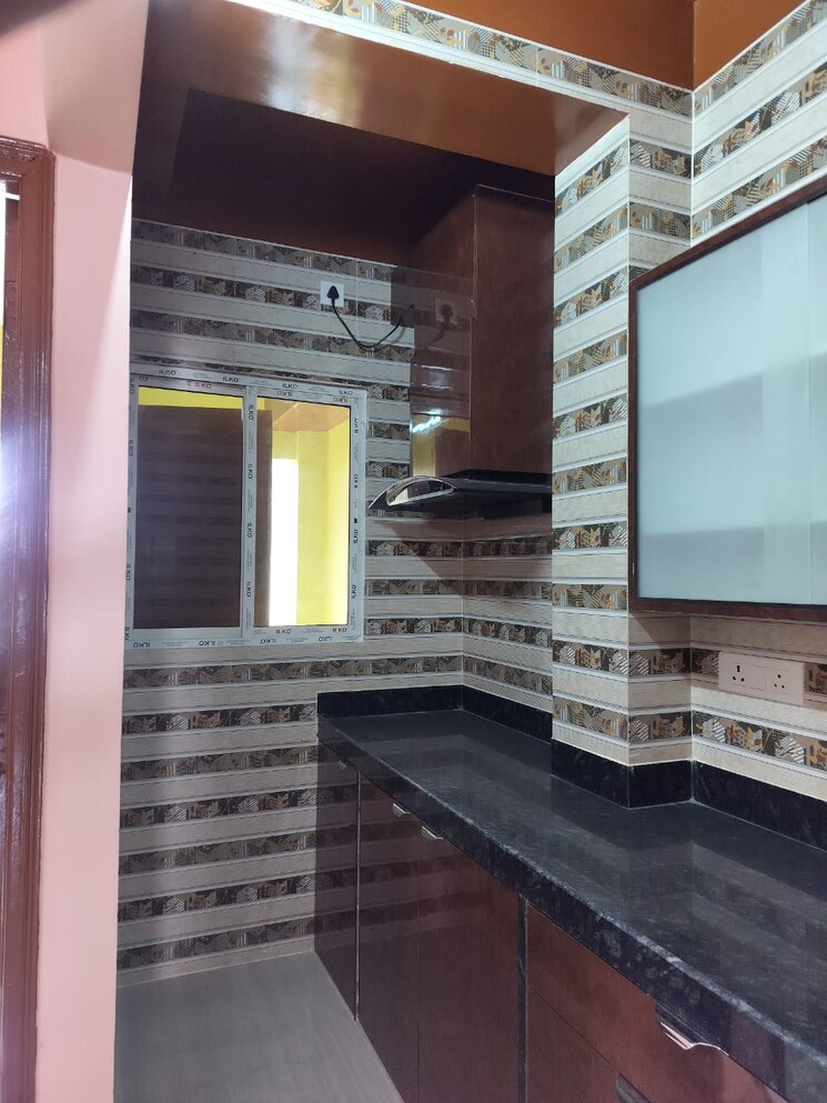 Kitchen, natural-awas 1 Bedroom 560 Sq.Ft. Apartment In Chinar Park Kolkata 9705611